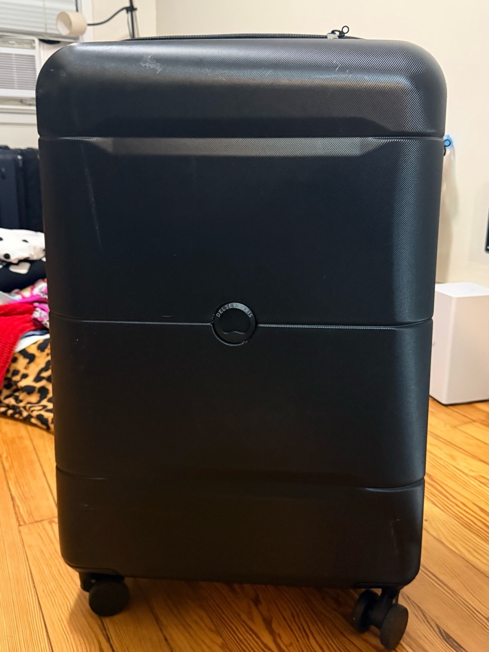Black Hardshell Spinner Luggage - Travel Suitcase